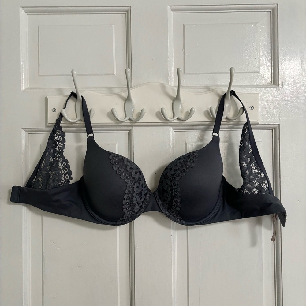 Victoria’s Secret perfect shape bra
